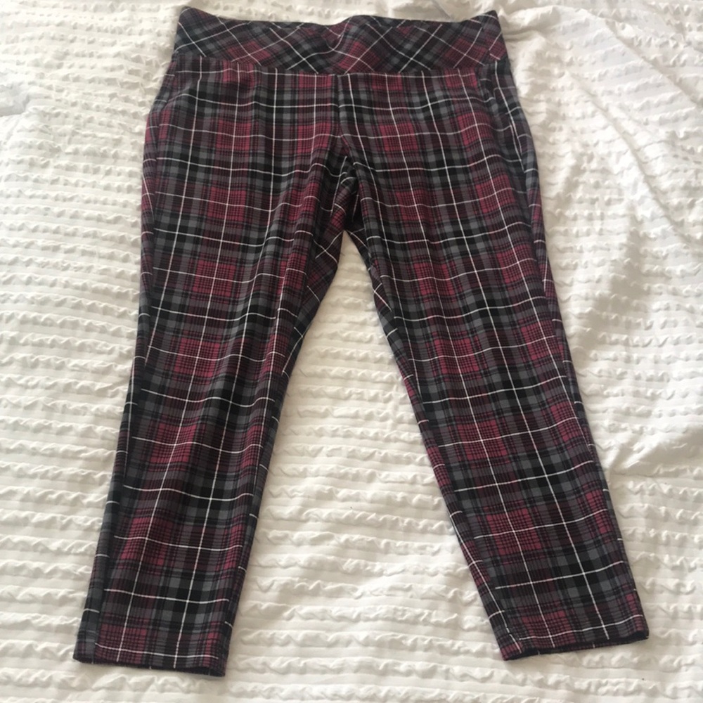 Torrid Capris